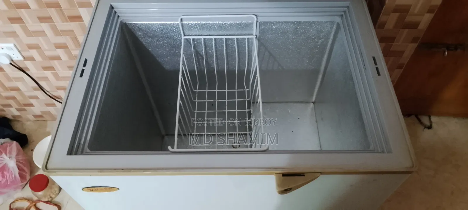 Singer Deep Fridge