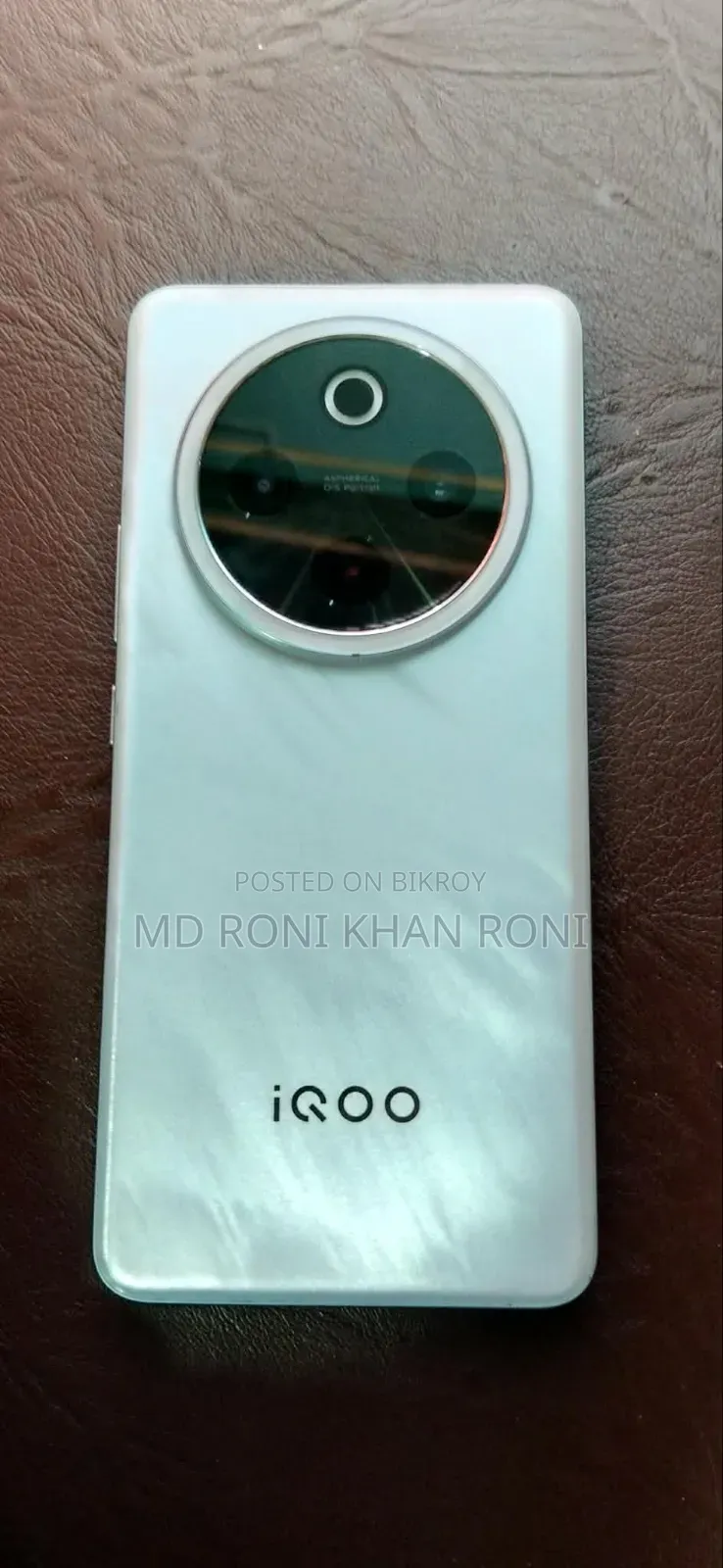 iQOO Z10 128 GB Silver