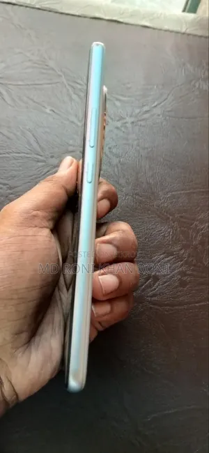 iQOO Z10 128 GB Silver