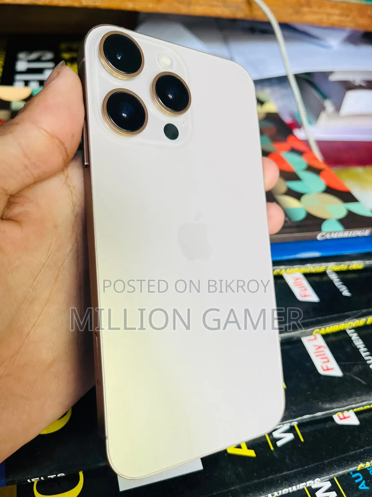অ্যাপল আইফোন এক্সআর ৬৪ জিবি গোল্ড