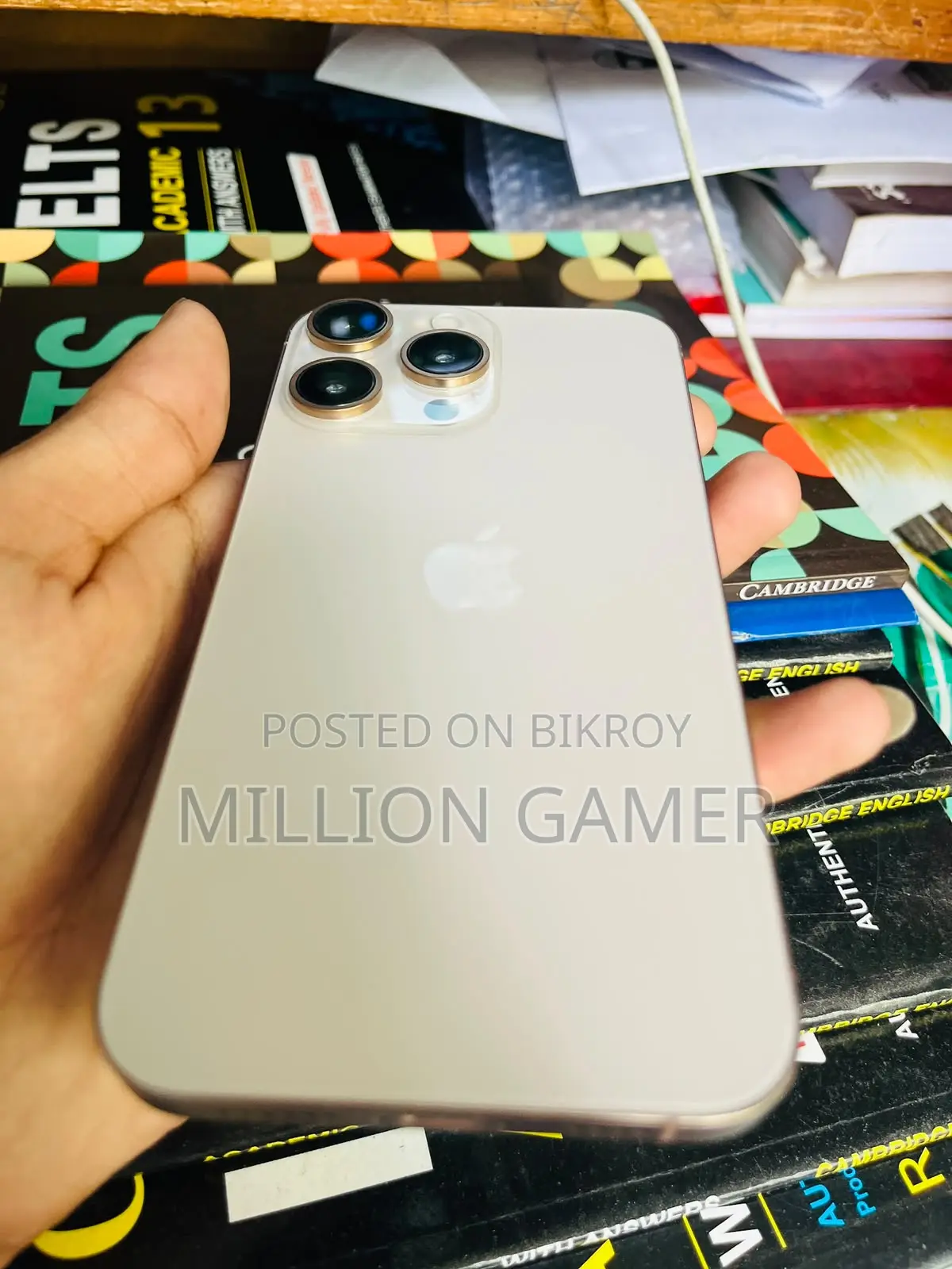 অ্যাপল আইফোন এক্সআর ৬৪ জিবি গোল্ড