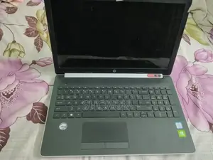 Laptop HP 14-dq1088wm 8GB Intel Core i7 SSD 1T