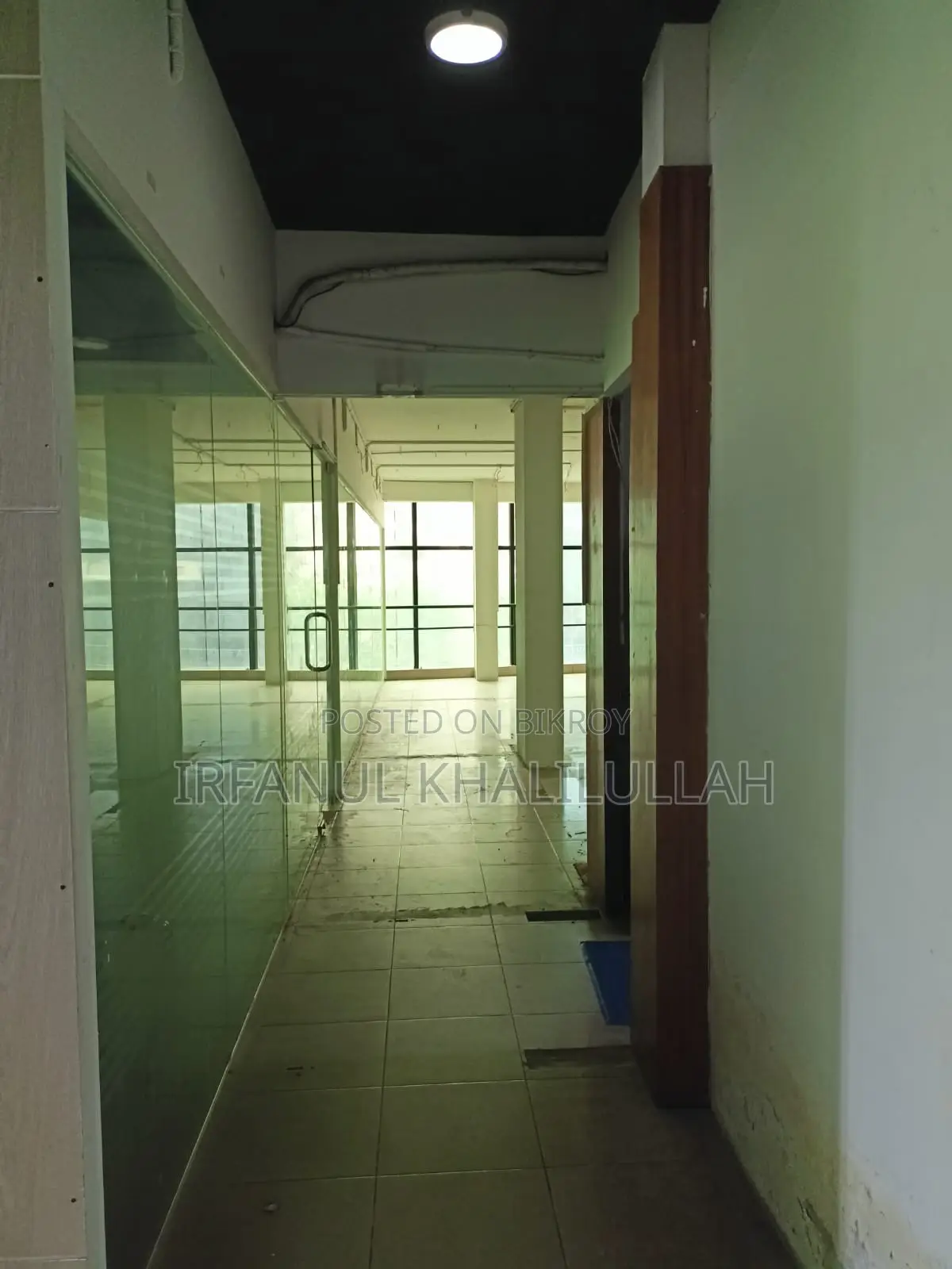 ভাড়ার জন্য বাণিজ্যিক অফিস স্পেস | ৯০০ বর্গফুট | গুলশান ২ রাউন্ডঅ্যাবাউট