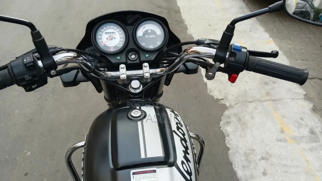 হিরো স্প্লেন্ডার প্লাস ২০২৫ গ্রে