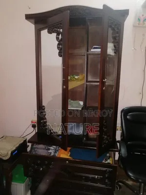 Otobi's Modern Wardrobe with Dressing Table