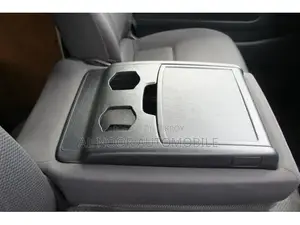 টয়োটা হাইএস ২০২১ হোয়াইট