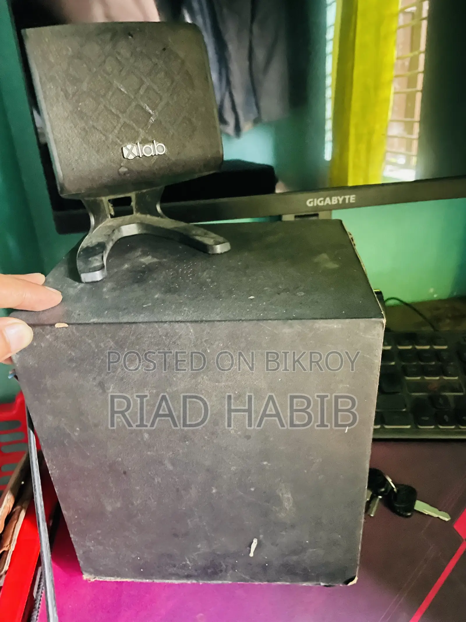 Xlab Speaker