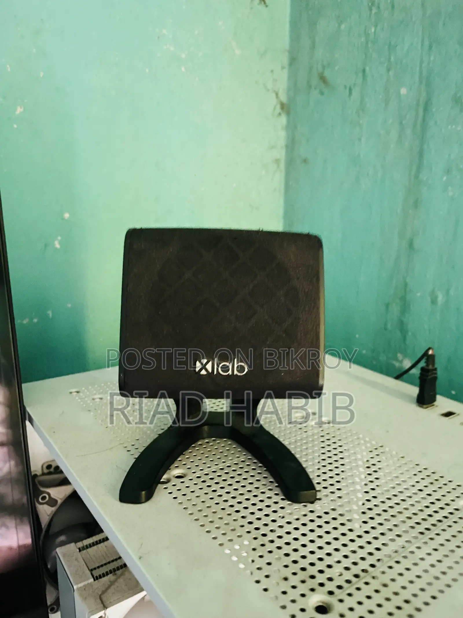 Xlab Speaker