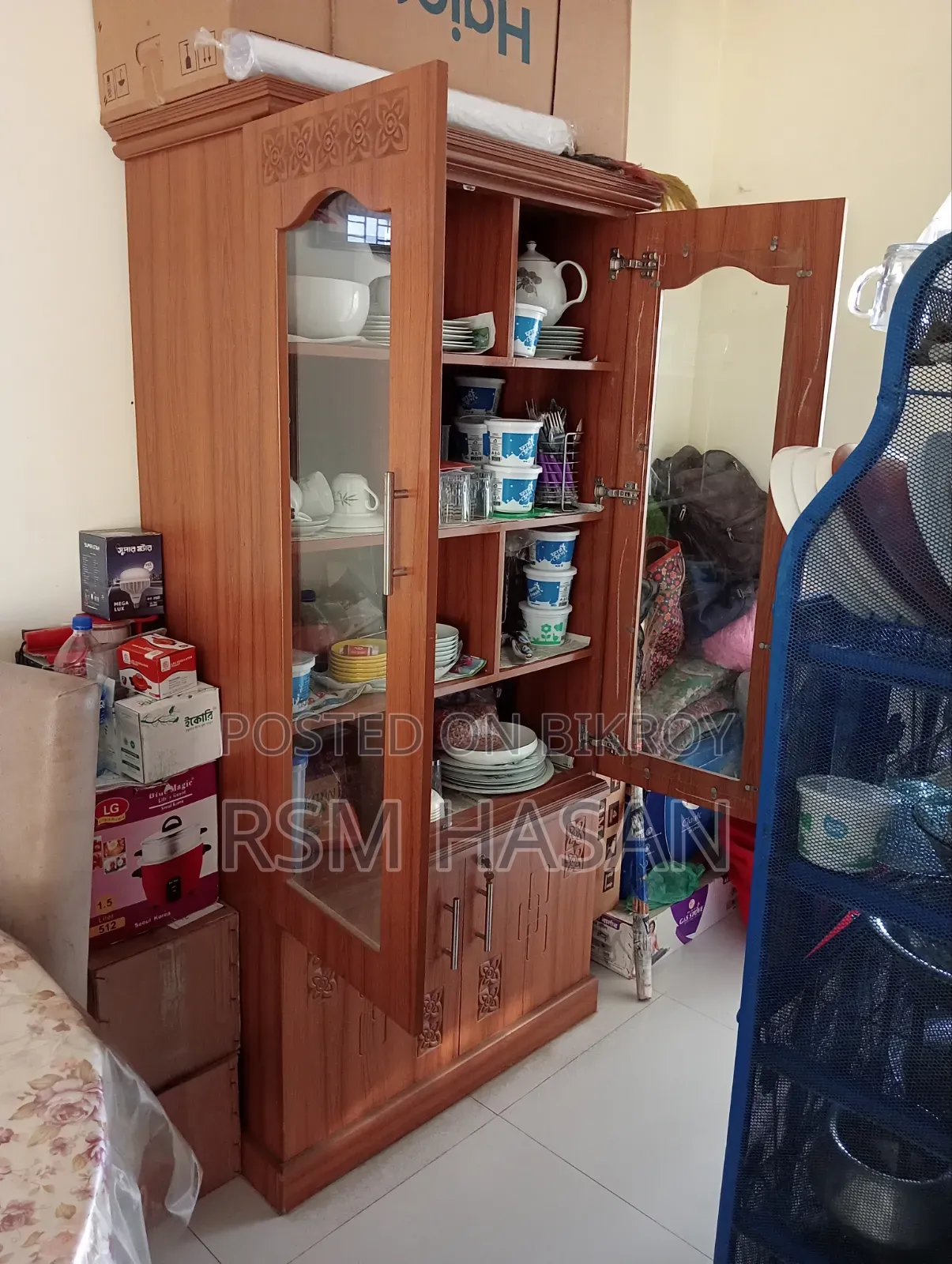 Showcase Sale, Wardrobe, Cabinet Kitchen Uttara Baunia