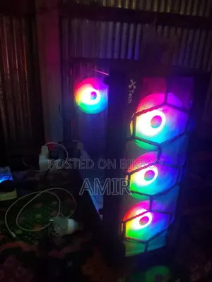 Desktop Computer Asus 8GB AMD Ryzen 5 SSD 256GB