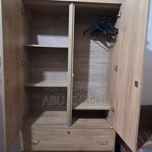 কাপড়ের ওয়ারড্রোব