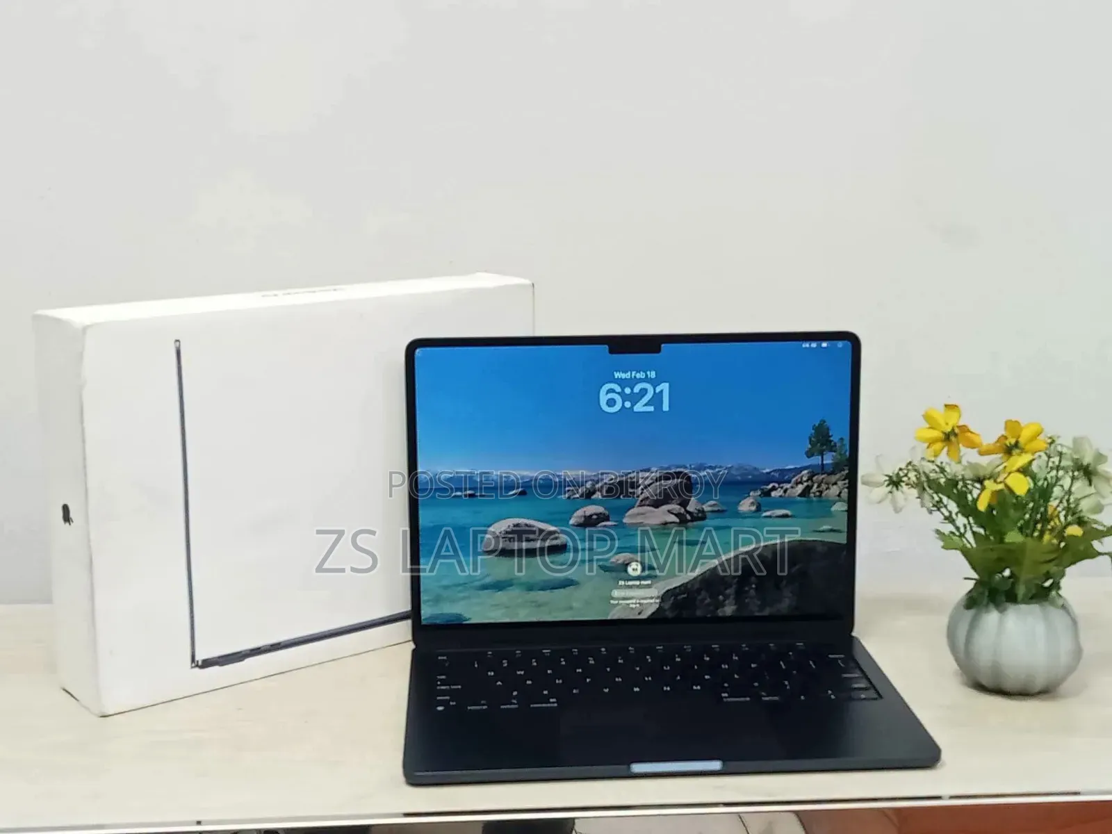 Laptop Apple MacBook Air 2024 M3 16GB Intel Core i5 SSD 256GB