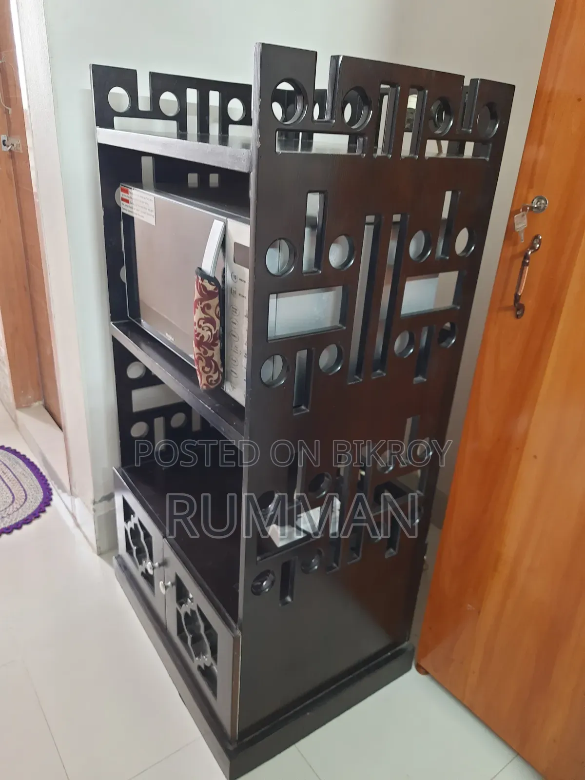 একটি সুন্দর ওভেন র‍্যাক বিক্রি হবে