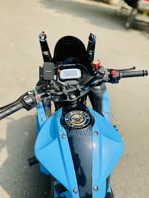 সুজুকি জিক্সার এসএফ ২০১৫ নীল