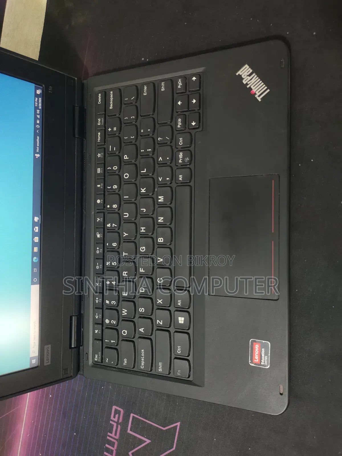 Laptop Lenovo ThinkPad 11e 4GB Intel Celeron SSHD (Hybrid) 128GB