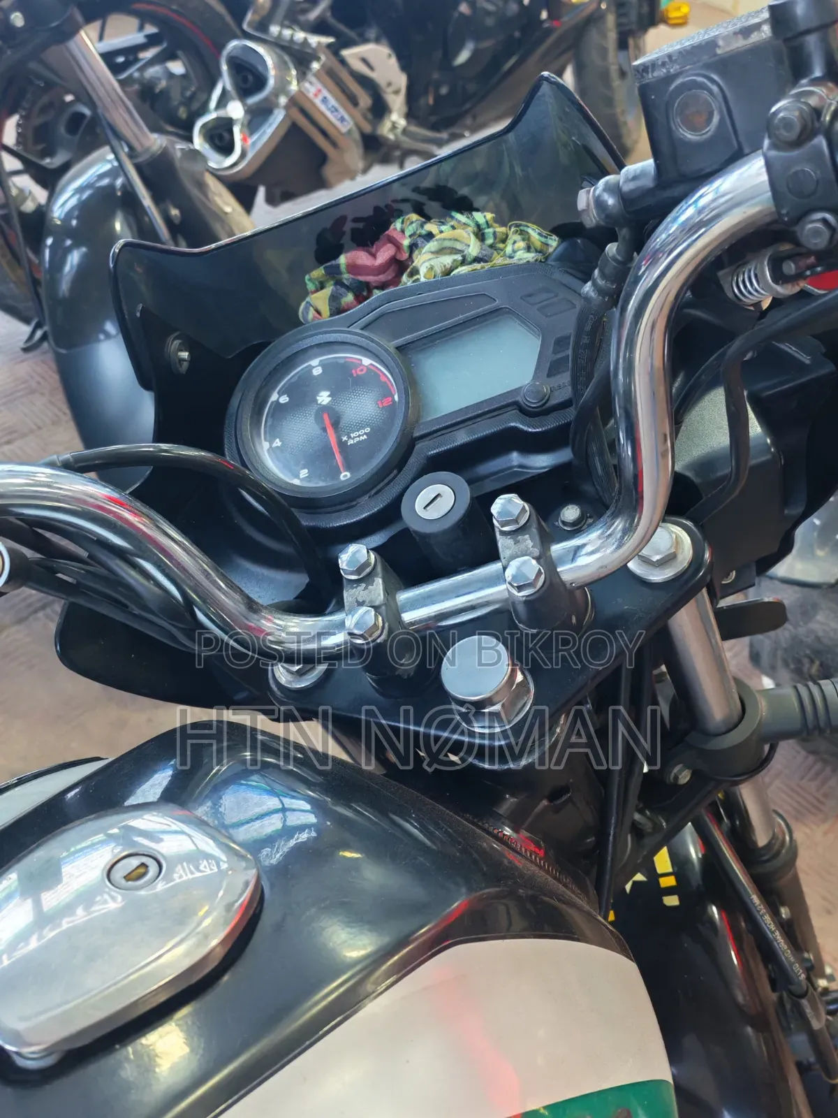 New Bajaj Discover 125 2024 Black