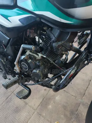 New Bajaj Discover 125 2024 Black