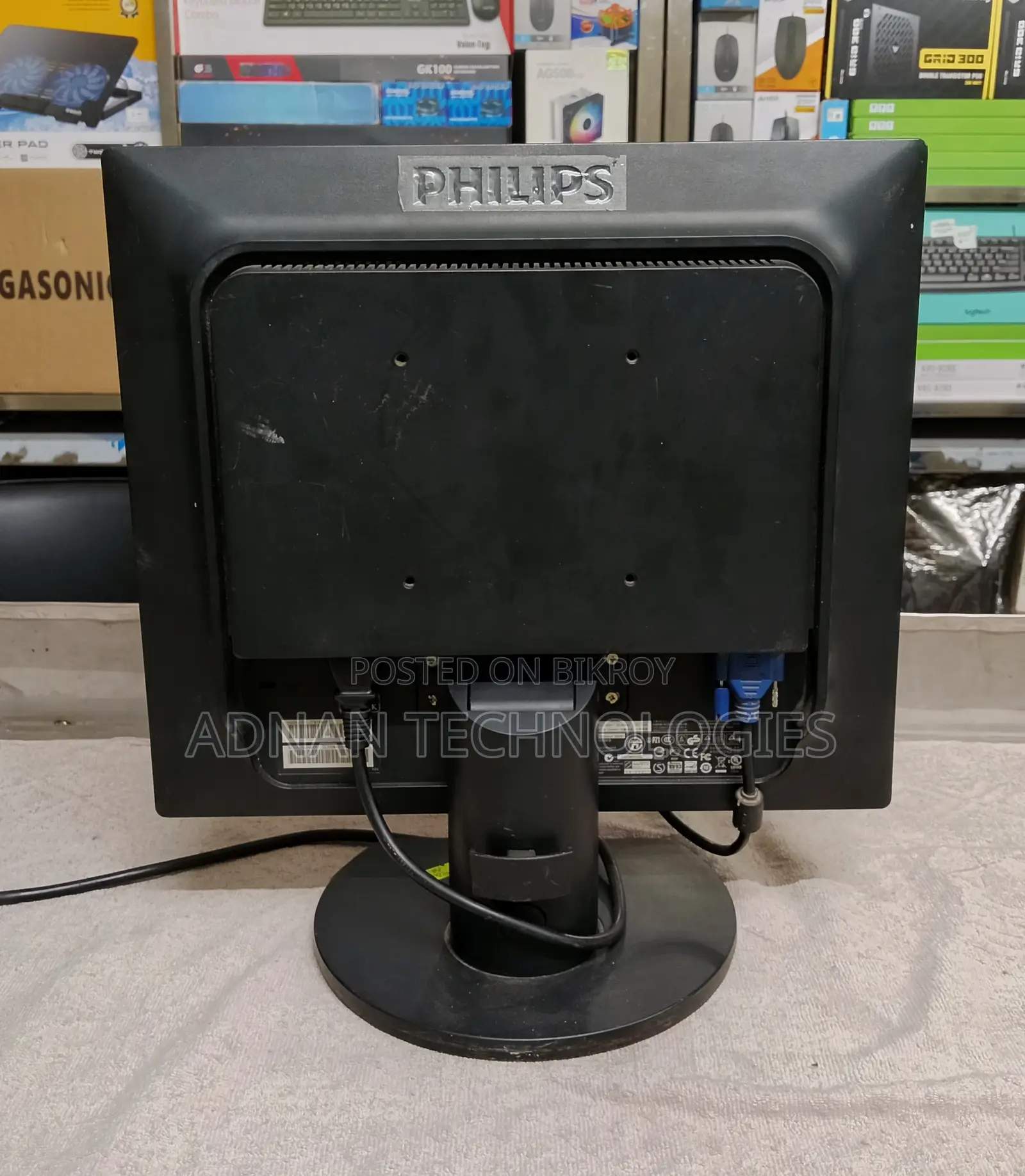 1 Mark Philips 17-inch Widescreen HD LED Monitor