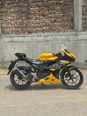 Suzuki GSX-R150 2022 Yellow