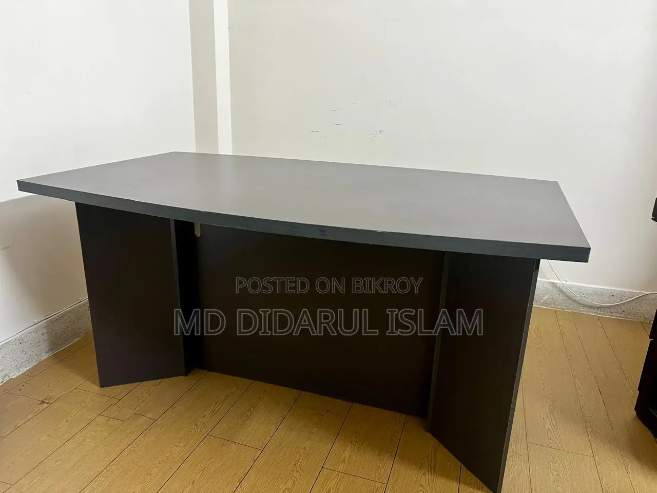Mid Meeting Office Table