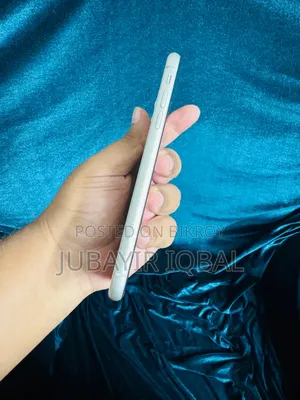 অ্যাপল আইফোন ১১ ১২৮ জিবি সাদা