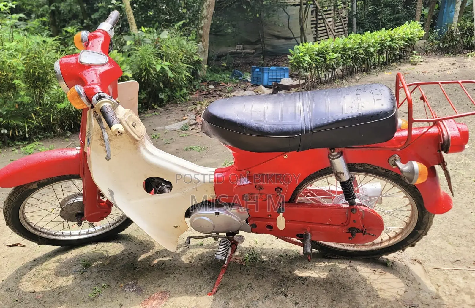 হোন্ডা ১৯৮২ লাল