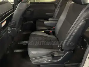 Toyota Noah 1.8 Front Wheel Drive Hybrid (7 seater) 2021 Pearl