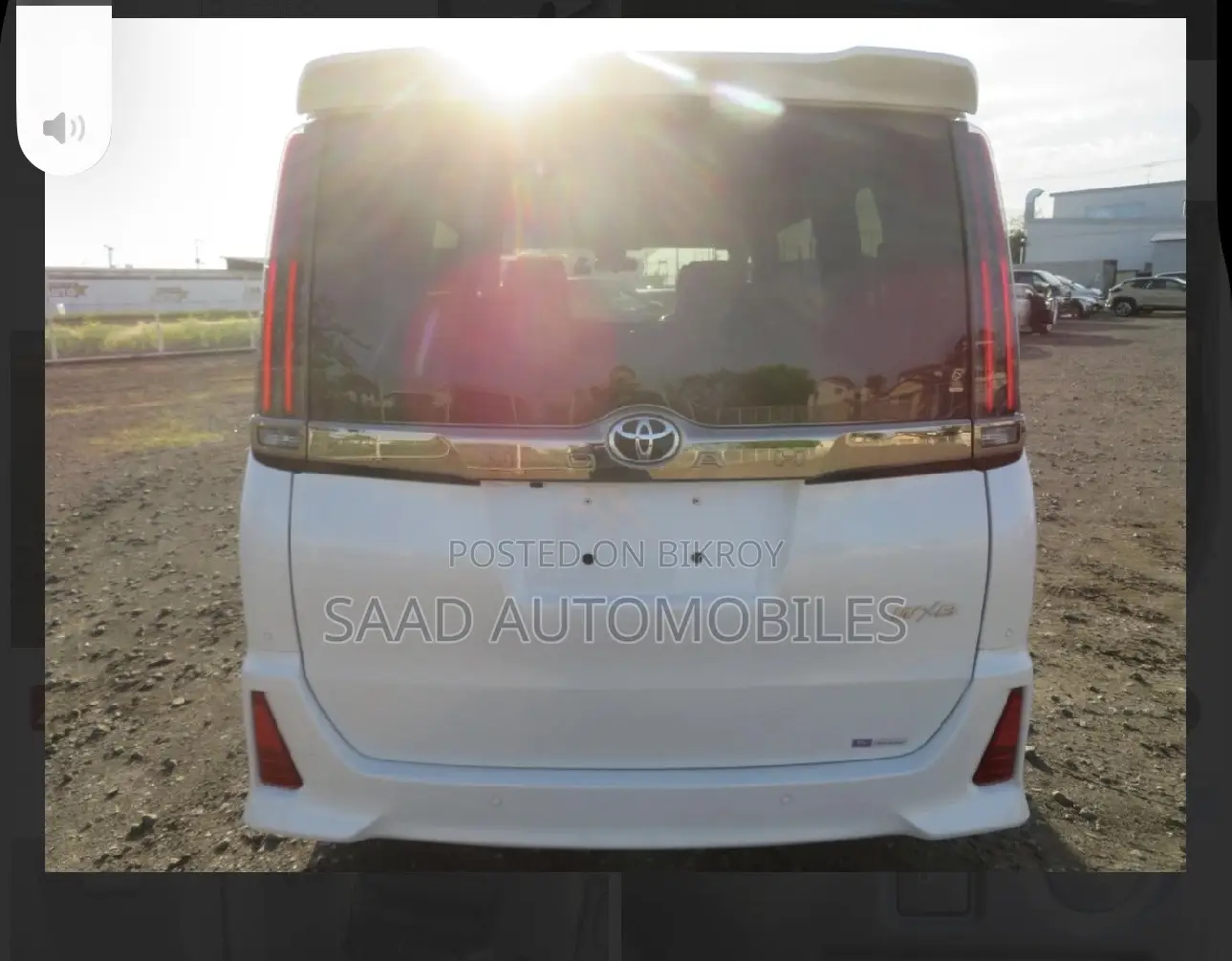 Toyota Noah 1.8 Front Wheel Drive Hybrid (7 seater) 2021 Pearl