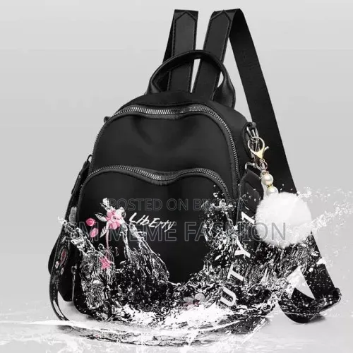 Fashionable Ladies Bag Black