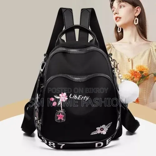 Fashionable Ladies Bag Black
