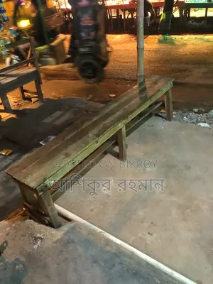 Table, 3 pieces large bench 1 piece small 2 pieces