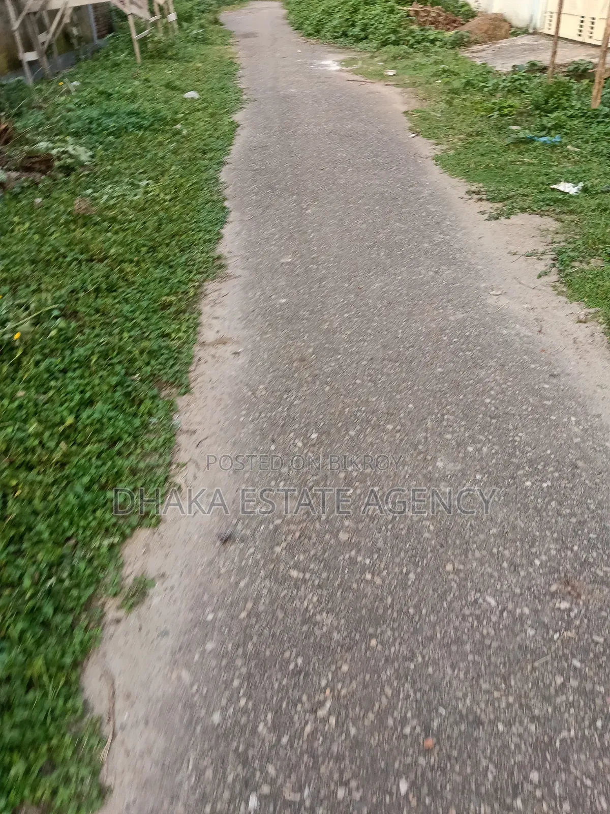 5 Katha Plot Sale next to Moizuddin Square, Sector-16