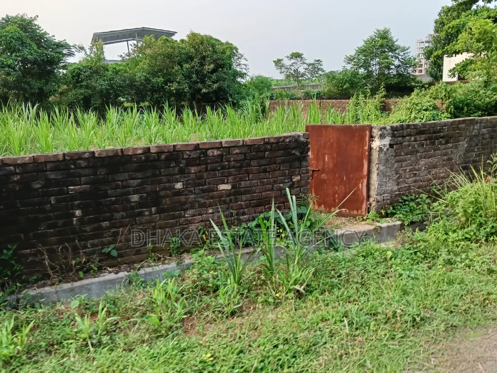 5 Katha Plot Sale next to Moizuddin Square, Sector-16