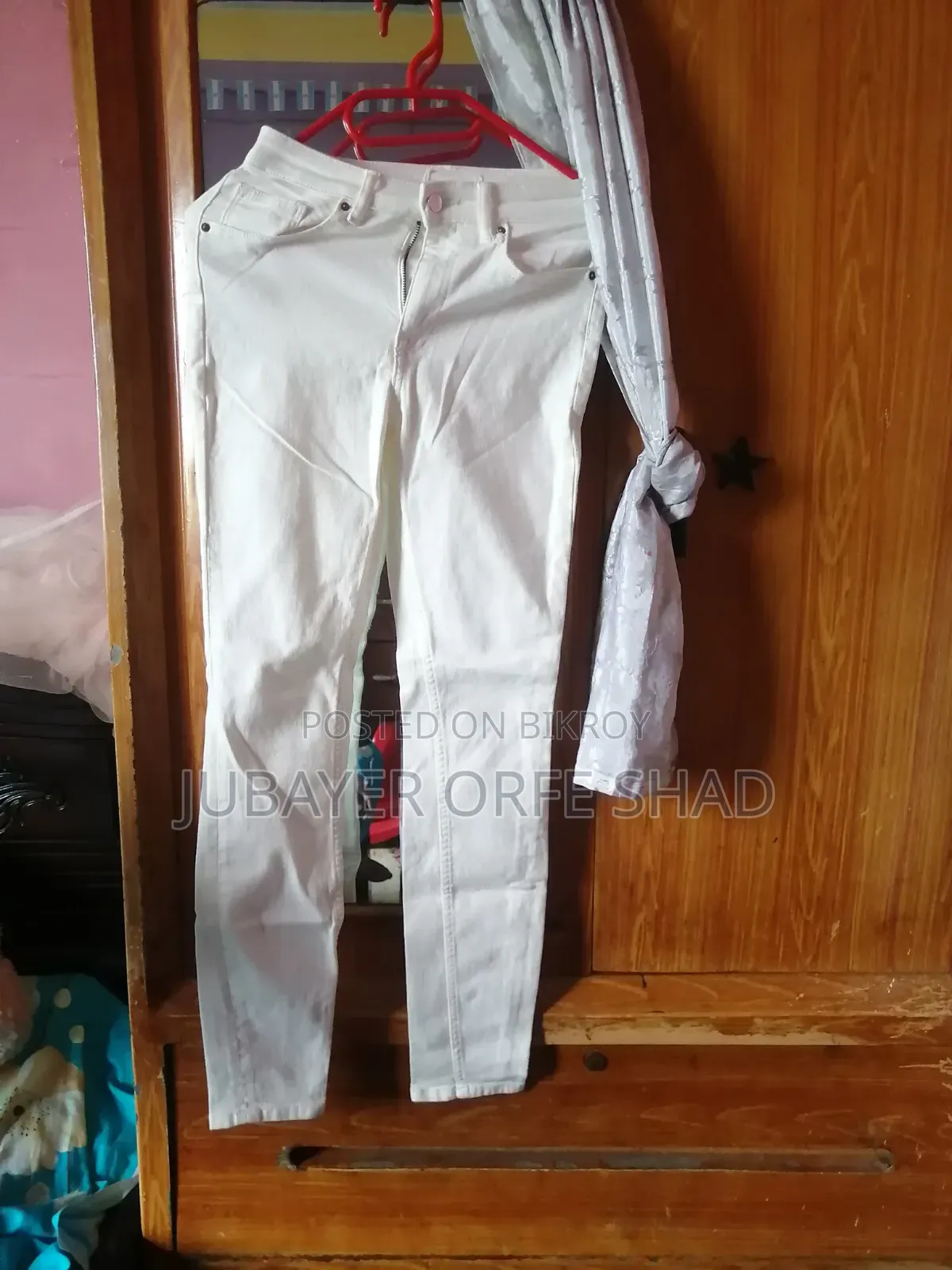 White Pant