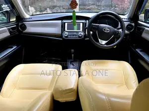 Toyota Axio 1.5 Hybrid 2WD 2014 Black
