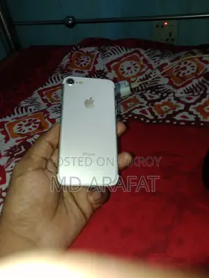 Apple iPhone 7 128 GB Gold