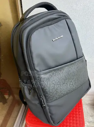 কলেজ ব্যাগ