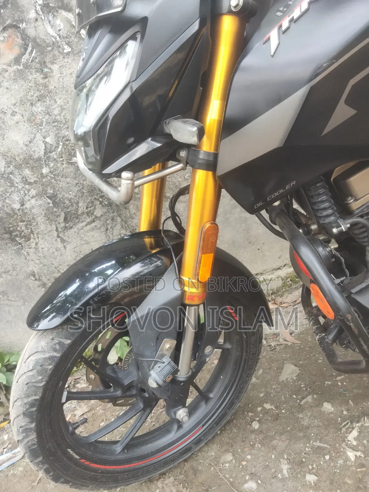 Hero Thriller 160R 4V 2024 Black