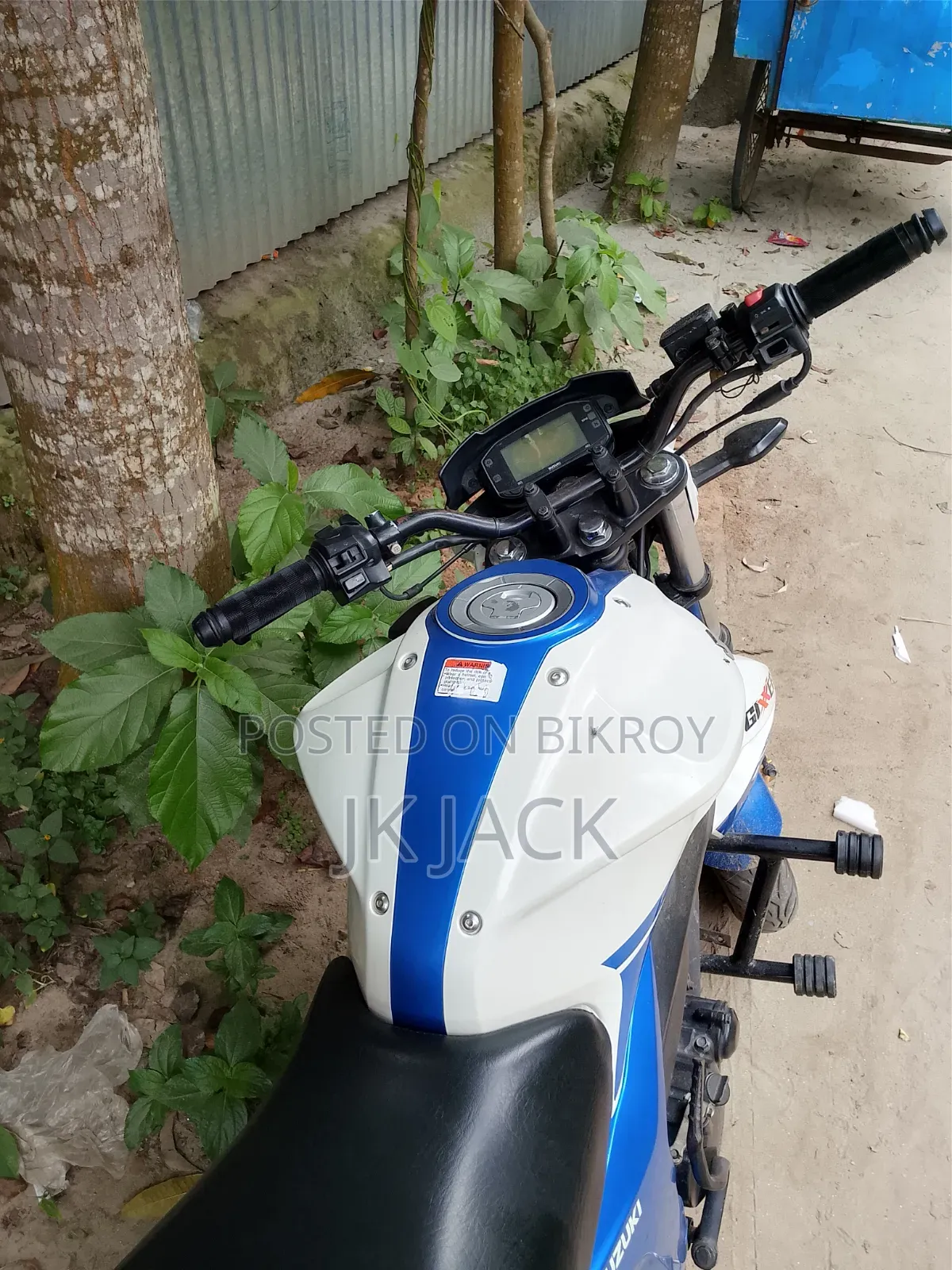 Suzuki Gixxer Monotone 2016 White