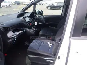 Toyota Noah 2021 Pearl