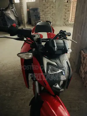 TVS Apache 160 4V 2023 Red