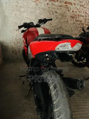 TVS Apache 160 4V 2023 Red