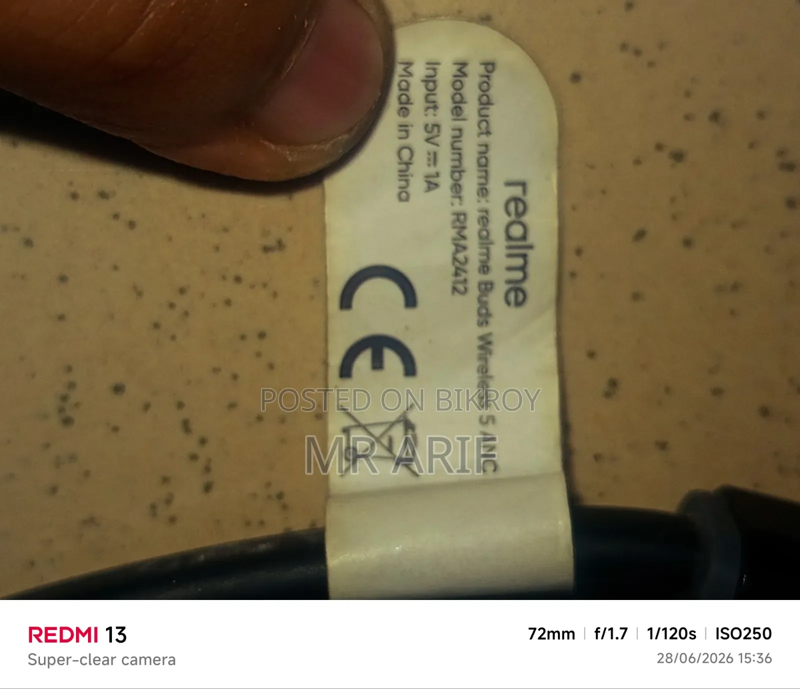 This is a good quality headphone with very good sound quality