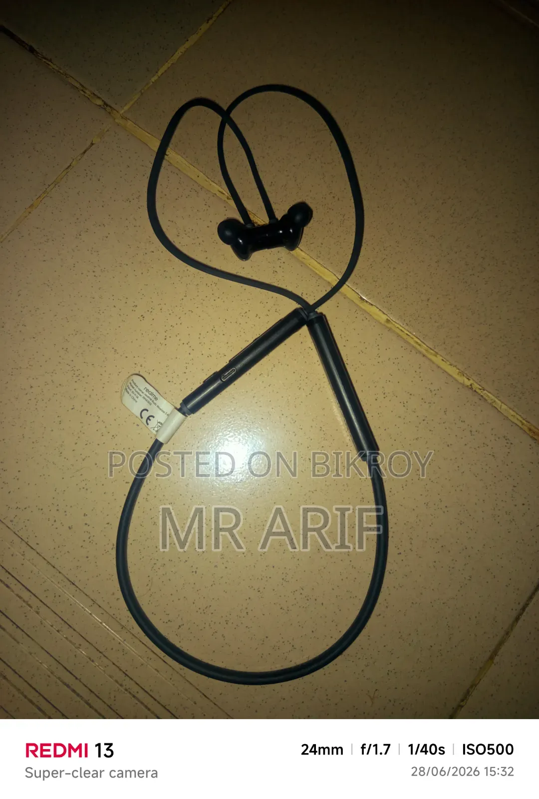 This is a good quality headphone with very good sound quality