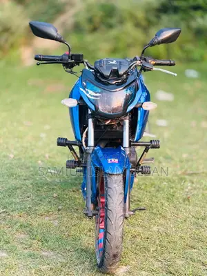 New TVS Apache 160 4V 2019 Blue