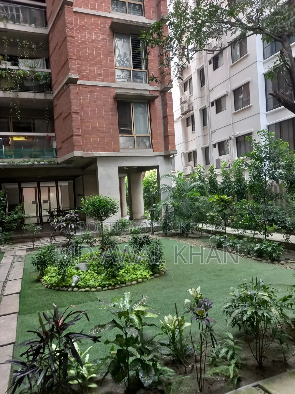 3bdrm Apartment in Dhanmondi for sale