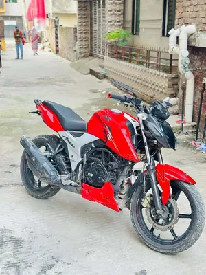TVS Apache 160 4V 2021 Red