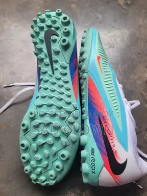 Nike Phantom Reactx 6 Pro Low Tf (Size 44)