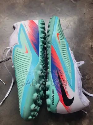 Nike Phantom Reactx 6 Pro Low Tf (Size 44)