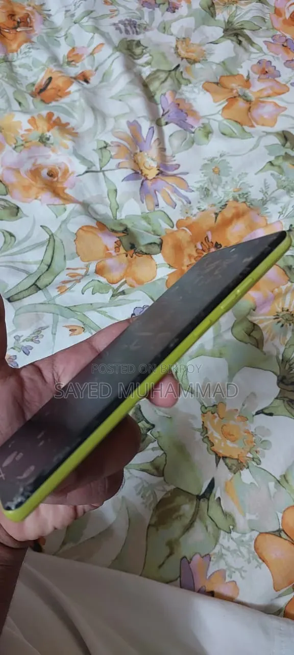 Motorola Moto G85 128 GB Yellow